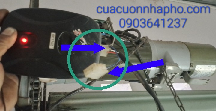 sua-cua-cuon-tphcm-va-kiem-tra-bo-dieu-khien-remote Sửa cửa cuốn tphcm và kiểm tra bộ điều khiển remote