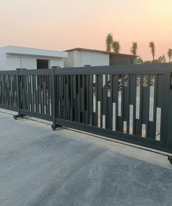 Cửa cổng xếp nhôm trượt nhập khẩu.