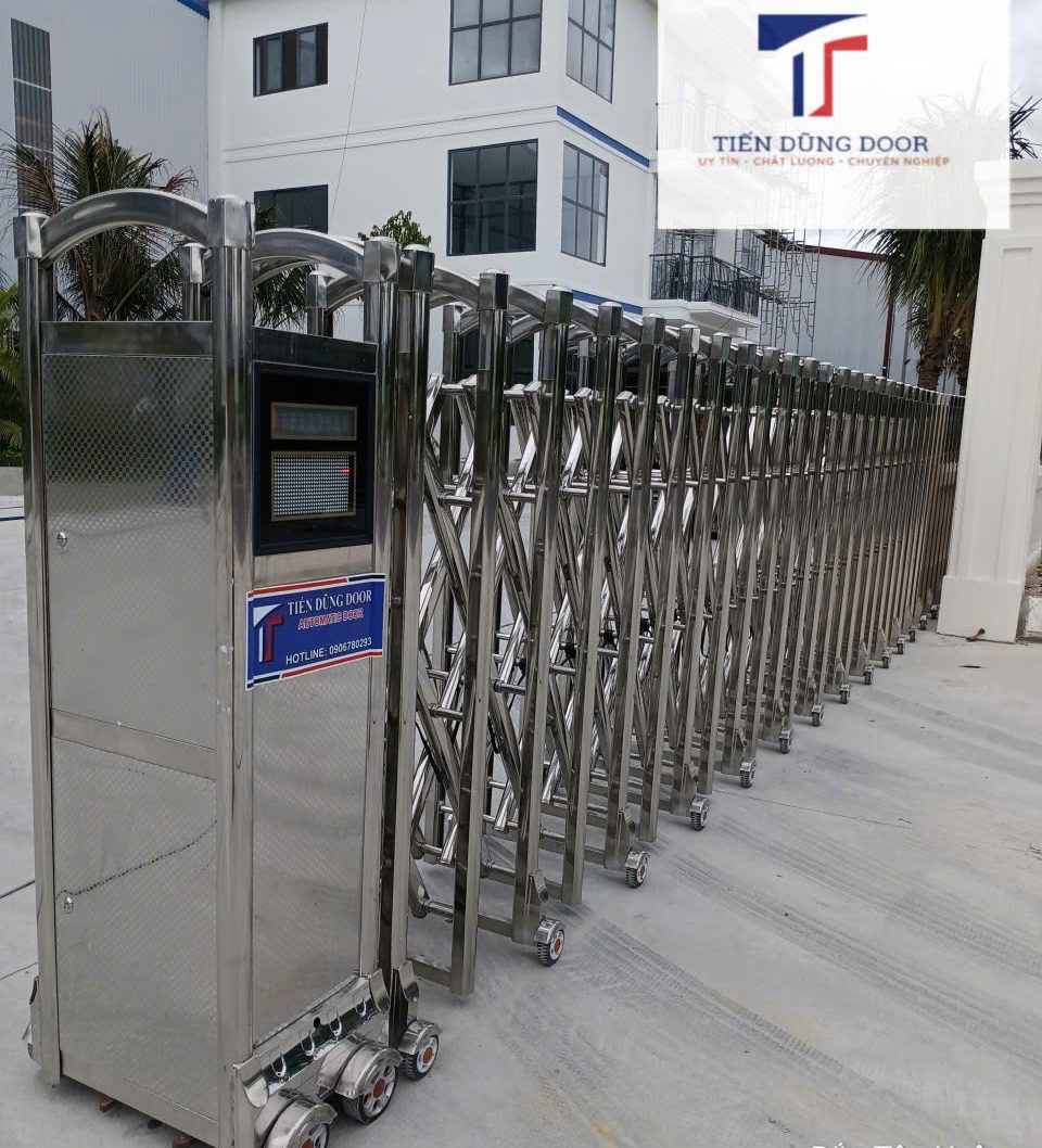 Lắp đặt cửa cổng xếp inox 304 tại KCN VSIP 2 