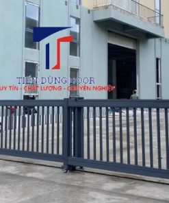 Cửa cổng lùa ngang nhập khẩu