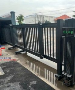 Cửa cổng xếp trượt hợp kim nhôm nhập khẩu.