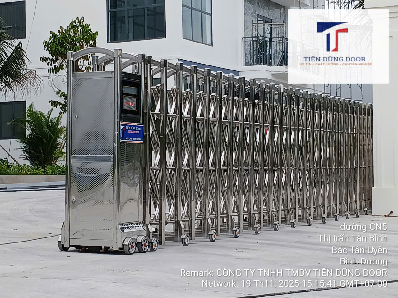 Lắp đặt cửa cổng xếp tại KCN Tân Bình sát KCN VSIP 2 