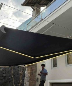 Thi công lắp đặt mái xếp tự động.