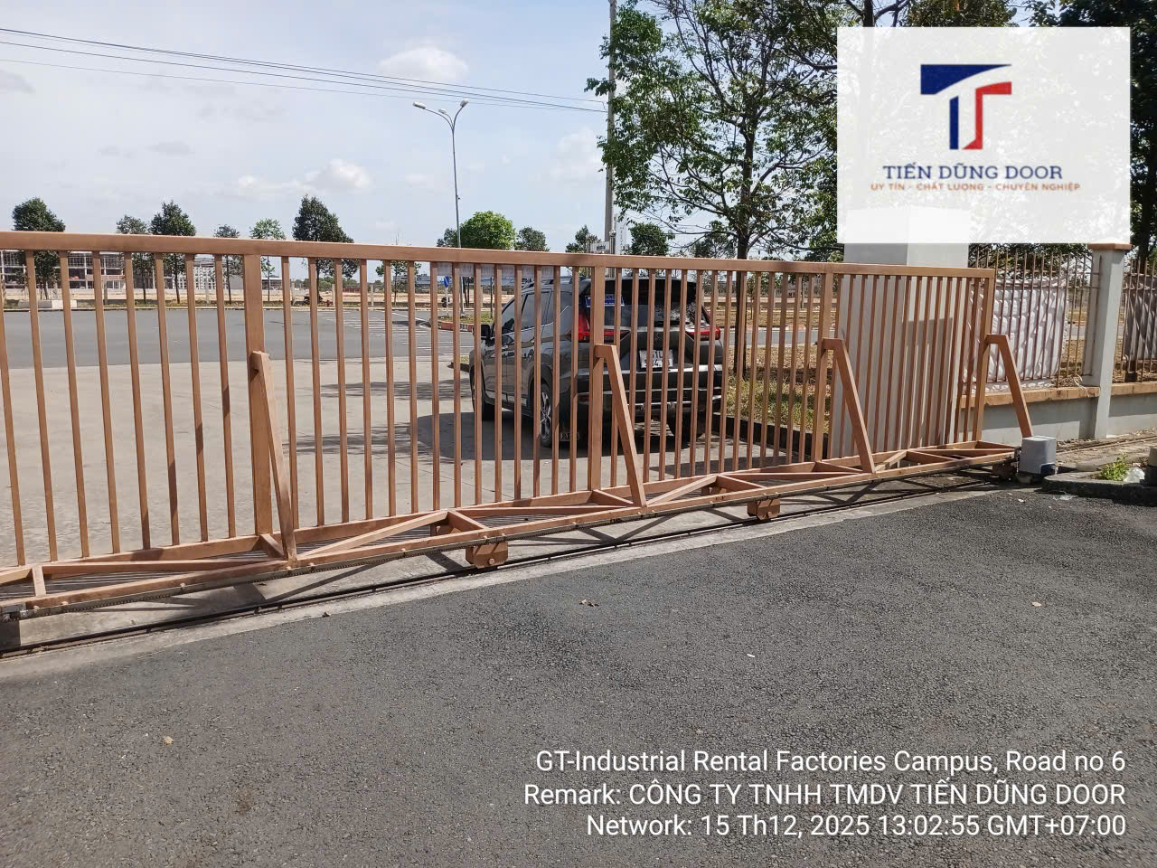 Cổng tự động tại KCN Nhơn Trạch. Công trình thi công động cơ motor cổng lùa tại đường số 6, KCN Nhơn Trạch, Xã Phước An, Đồng Nai.